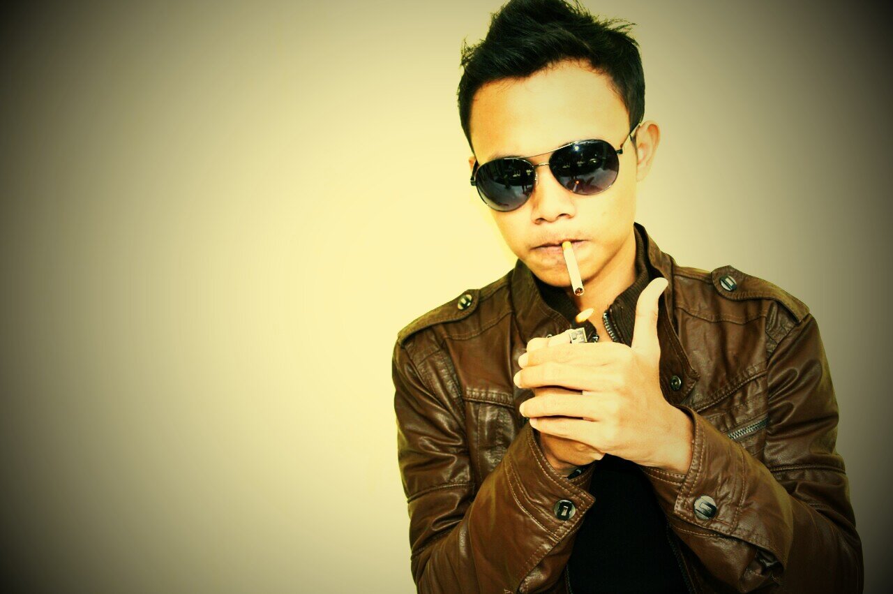 Future Oriented. Football Addict. Law Enthusiast. Crazy Traveler.