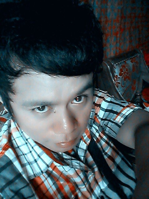 Cubit lah dirimu,sebelum kau cubit orang laen