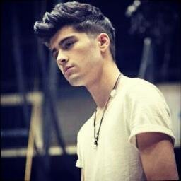 hi im Zayn Malik. VAS HAPPENIN MON? #1DRP | brothers: @Cool1Styles  @Wizard1Liam @Villain1Lou @ThisIsJustNiall