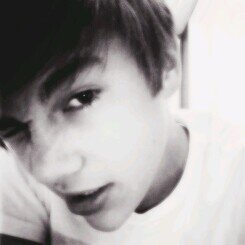 austin carter mahone~~gay~17~grace è mia figlia,tutto ciò che ho~ariana~selena~liam mi dispiace ma non so esprimere l'amore che provo per te,ti amo♡
