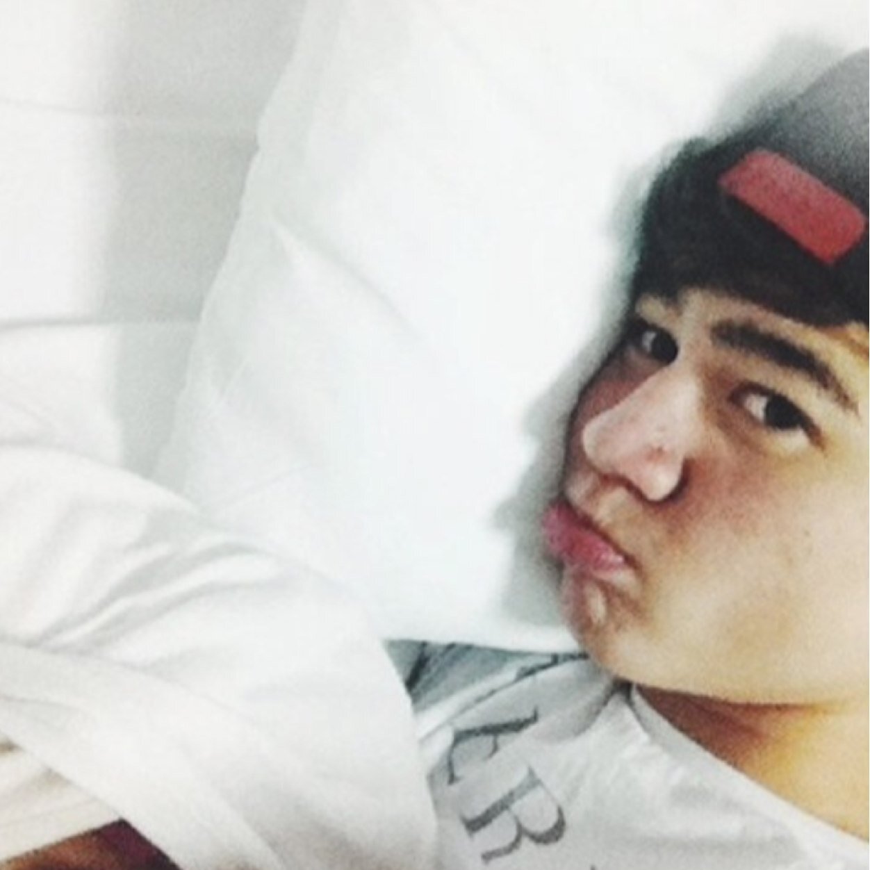 cloudycliffrd's profile picture. ilysm this is a free follow off @paradeclifford bc youre fab