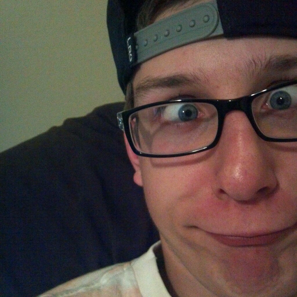 Dank_Jesus's profile picture. Just out here, doin' me; Fuck wit your boy; 18; Single; 420. ∅__∅