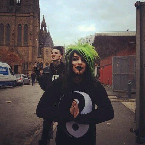 shutpshutp's profile picture. BOTDF fanpage if you cant already tell. BoTdF HAteRZ can GTFO. i'll post about other bands too. Bands bands bands. Point is I liek bands.