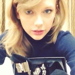 Hey, I'm Chris and I love Taylor Swift :) @BigMachine is following me :) All Swifties please follow me, I follow back :)