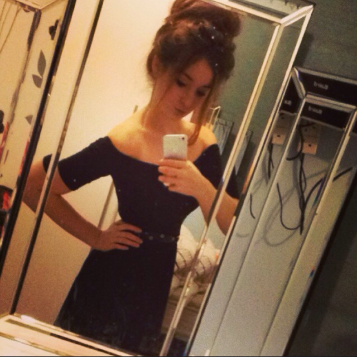 Instagram: chelseascott98 Snapchat: chelsea_scott98 Bbm: 7ba64415 ************Follow me, i follow back!************