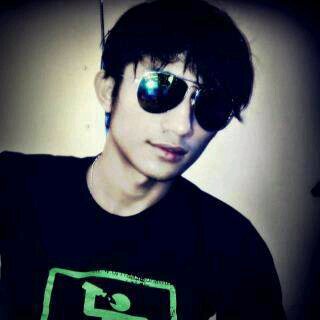 al_darius's profile picture. Stiap yg d lahir kn psti akan mati, maka prgunakan lh hdup kta yg sebaik baik mungkin I love allah