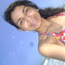 ‎ Não briga e nem discuta. Pessoas envejosas você derruba apenas com um sorriso !