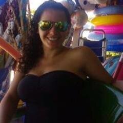 Lutar por seus direitos,
Parar de reparar os defeitos uns dos outros
Do que adianta olhar e não ver,
Falar e não dizer, dizer e não fazer.
♪ ♫ ♩ ‎' ♫ ♪ ♥ '
