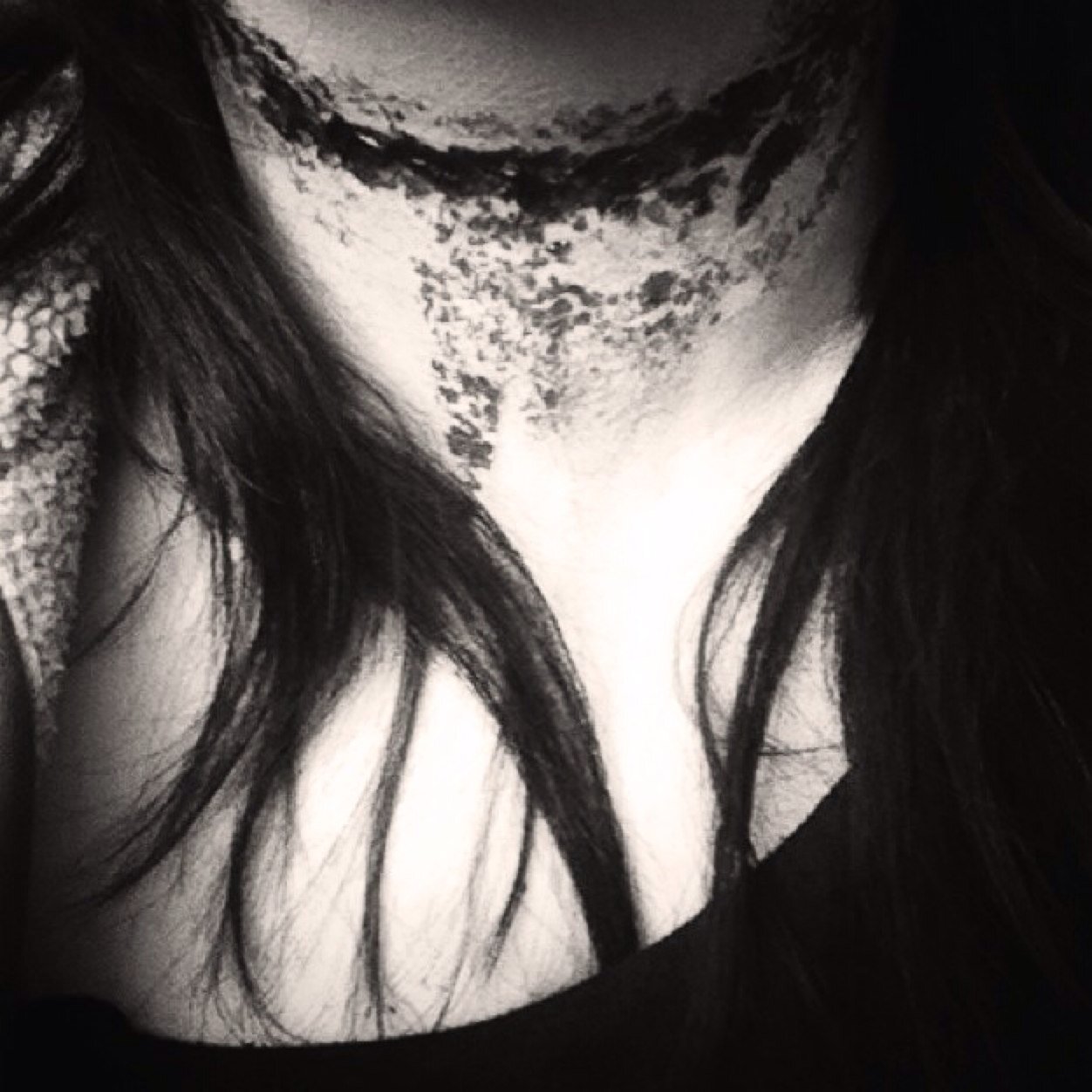 18/girl/insomnia/depressed/self harm/axcienty/suicidal/fat/days without cutting: 0 / days without drinking: 1 / attempts: 4 - the wolves are at my door.