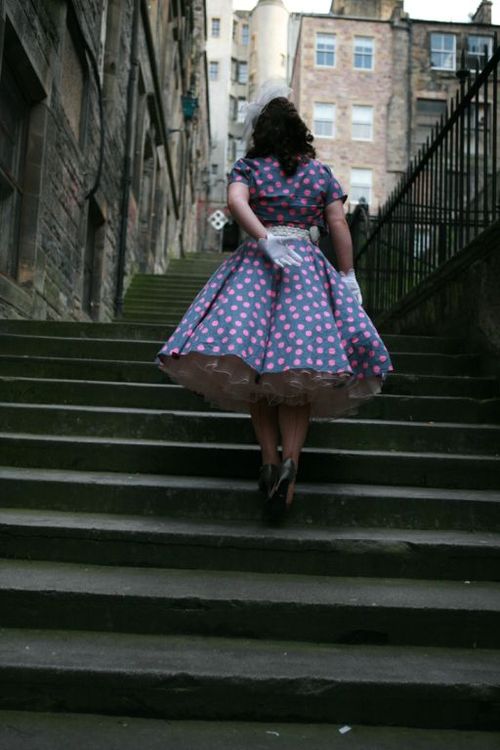 The epitome of an Edinburgh lady... Thirty-something with a real love of food and fitness.
