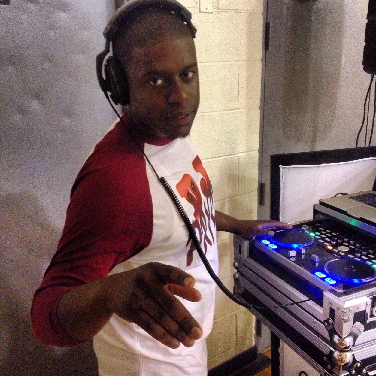 Email: djpryce1@gmail.com 
Instagram: pryce13 Bbm pin: 7954fedf