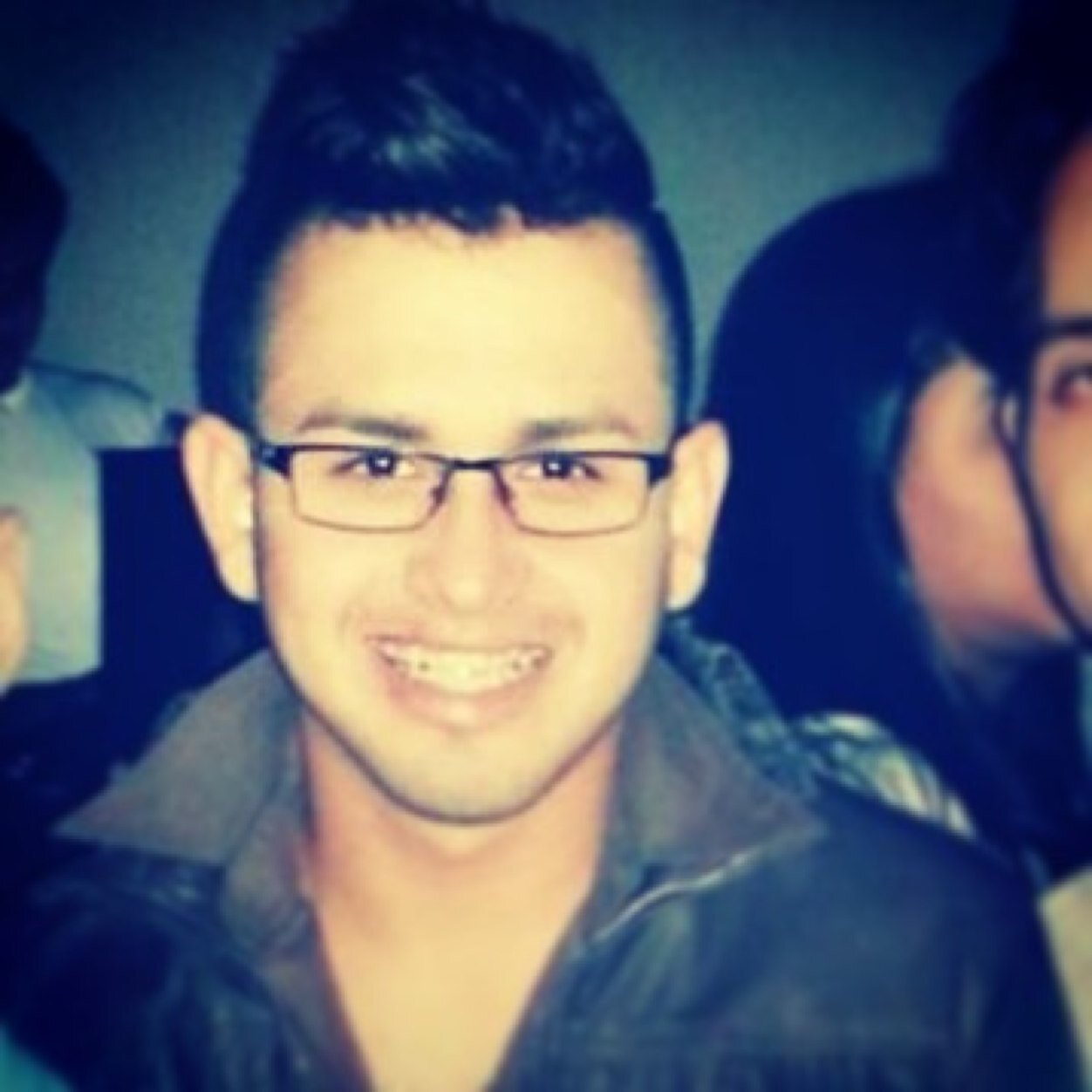 josedolls's profile picture. Estudiante de administracion!! Sincero, extrovertido, no vivo para complacer a lo demas..! Vivo mi día como el ultimo y disfruto de cada cosa al maximo.