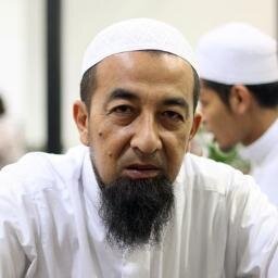 Follow kami dan sebarkan agama Islam bersama. #TweetUAI