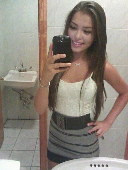 AlbertaMoshcovi's profile picture. I could kiss your lips everyday.