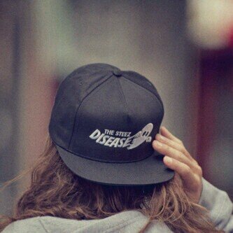 ‏‏‏‏‏جَيت .. إلمـُڪِإنُ إلليُ بـِـِدآ ..] حبـَنـِآ فيـَﮧ ~ وٍأمـِطرٍتَ عيوٍنيُ بـَدمـَع .. ” إلحنينيُ ” ..