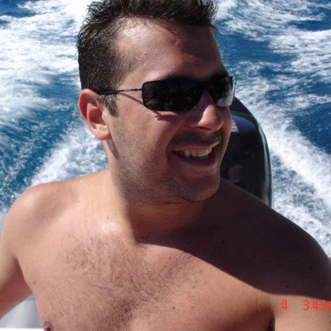 Ο Ραμπο ειπε κατι σωστο
Live for nothing or die for something