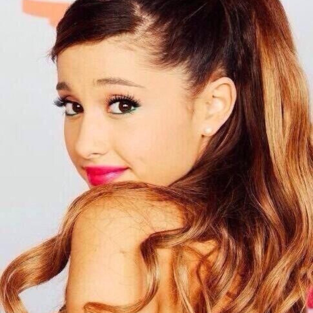 move&music&disney&fashon…❣gg/pll/SMASH/glee/ariana/taylay.m/taylay.s/katy/1D/wanted/reighton/blake/amand/ashley.b