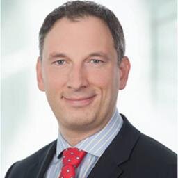 Management Consultant, Organizations and Leadership Expert with medical, economics and defense background