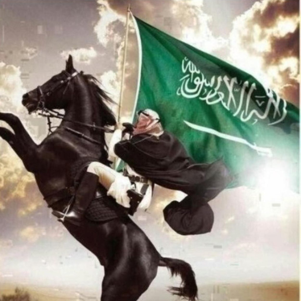 انا انسان بسيط لي طموح كما لكل شخص طموح . احب الهدو والحوار الهادف الذي يفيدني ويفيد غيري احب النقد الهادف ولا احب الاستهزاء بااحد اقبل الجميع واتابع من يتابعني