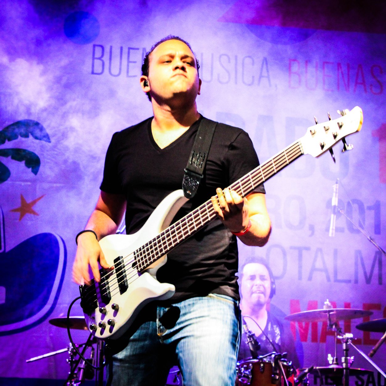 Productor Musical, Arreglista, Director Musical, propietario de STEREOPHONICS STUDIO