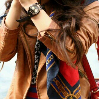 : عآشقه لـِ الضحگ كثيرا . . غيوره على من آحب . . احب صديقاتي  جدآ! فوضويهـ و في نفس آلوقت ،آحب آلهدوء لا آستفز آلا من آحبه فقط ♡♡! #هذه انا ♡♡