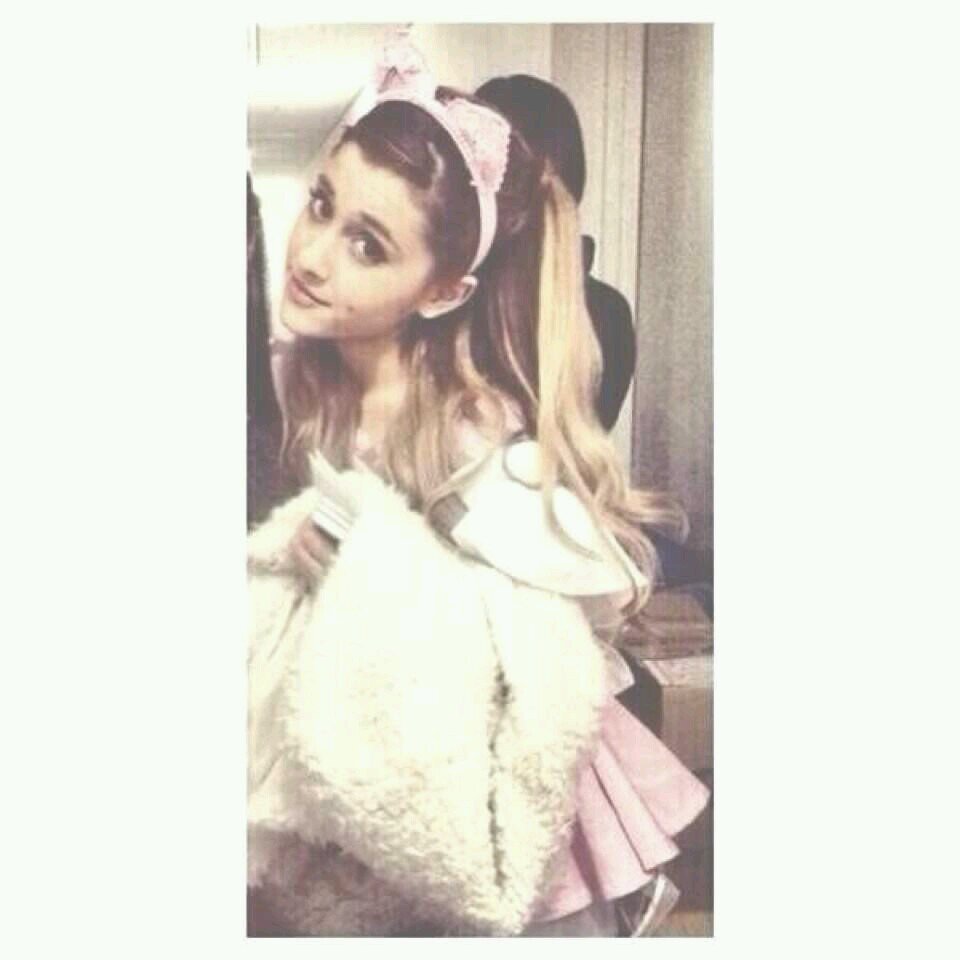 follow @bethanyxariana