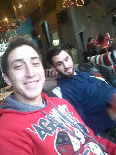 nik10pap's profile picture. 