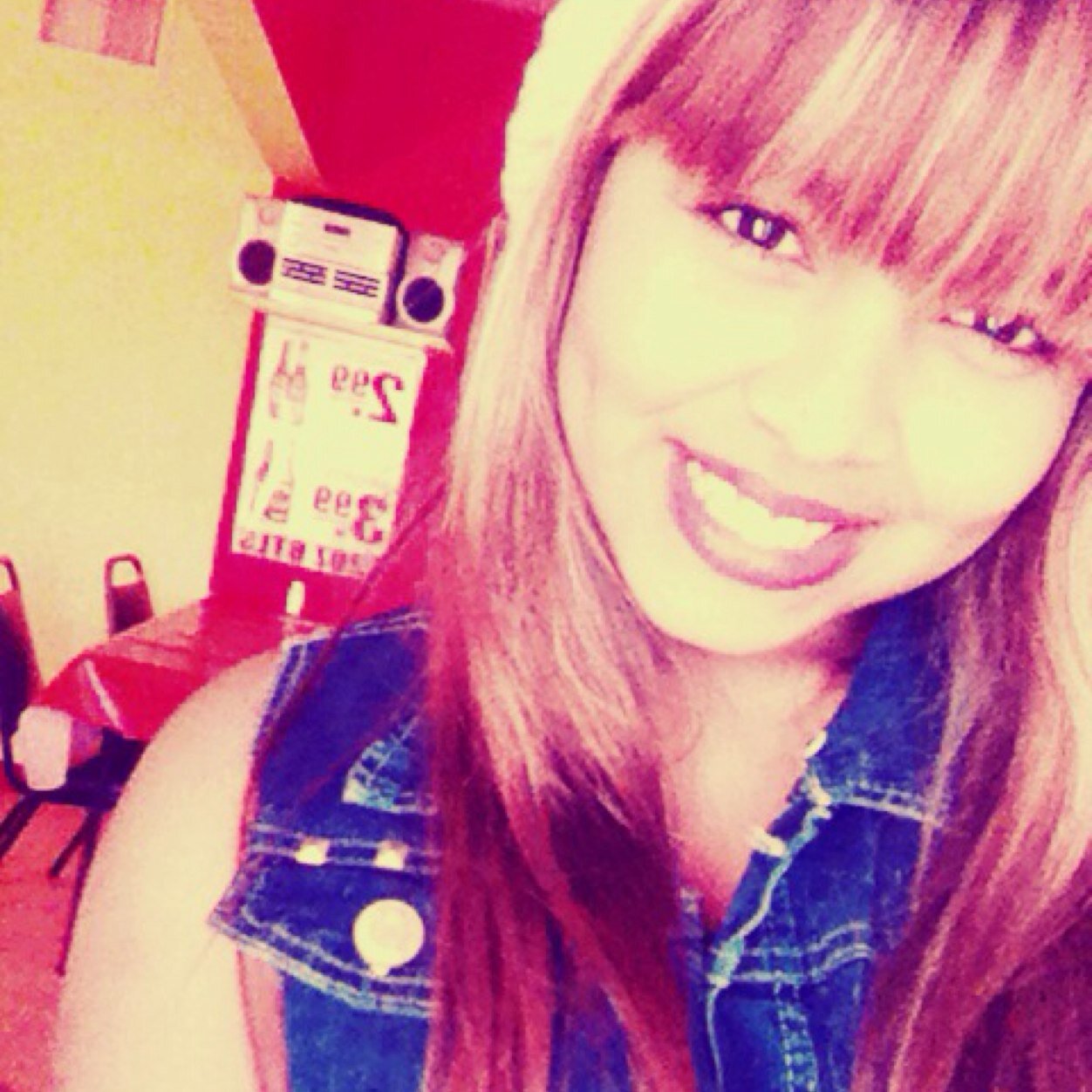 LoveeYanira's profile picture. 