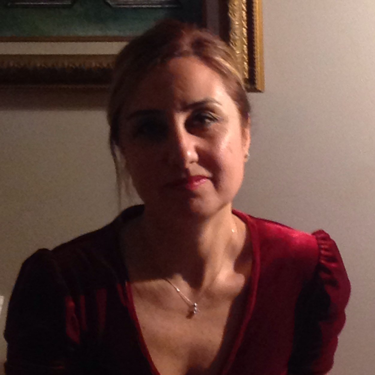 coskunur's profile picture. 