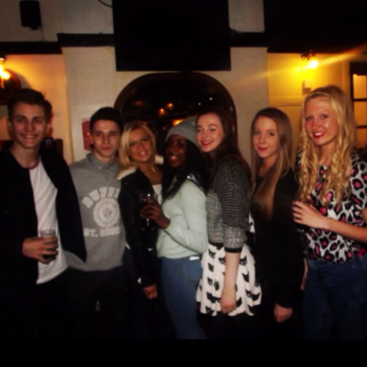 Emlar_x's profile picture. 