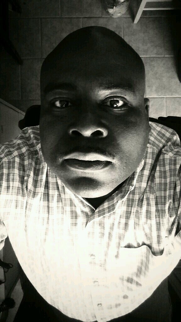 _nakedcruzian's profile picture. Cool  and laid back....