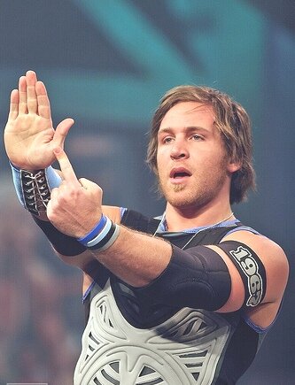 Hail Sabin! Oh, and I'm the first ever @MeetGCW Heavyweight champion!
