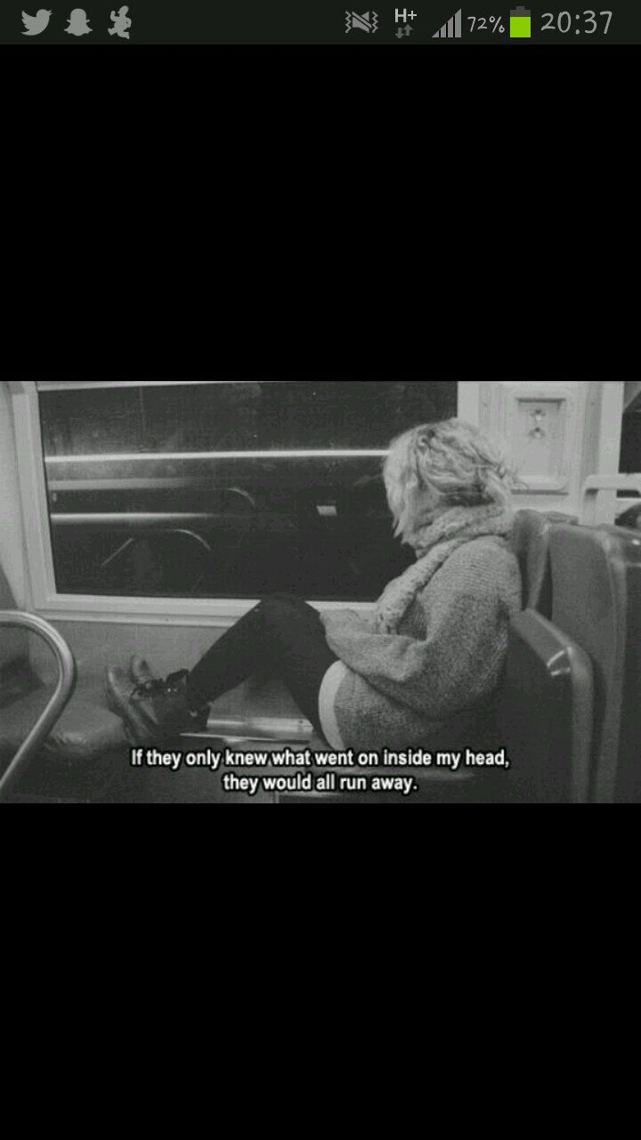 I'm too young to be broken. But I am. Ex Ana. Mia est encore là.