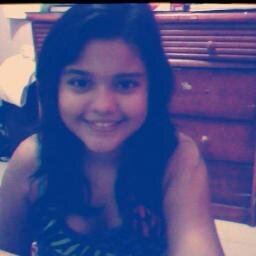 one direction (soy directioner ).. miley cryus... katy perry... rihanna.... :3  ahhhhh y muchos mas :3