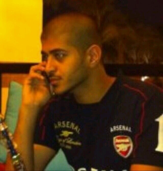 لا تتعامل معي وفقًا للصوره التي نقلت لك عن طريق أحاديث الناس عني..الناس غالبًا إما محب ملمع أو كاره مشوه..! عاملني بما ستراه مني فقط.