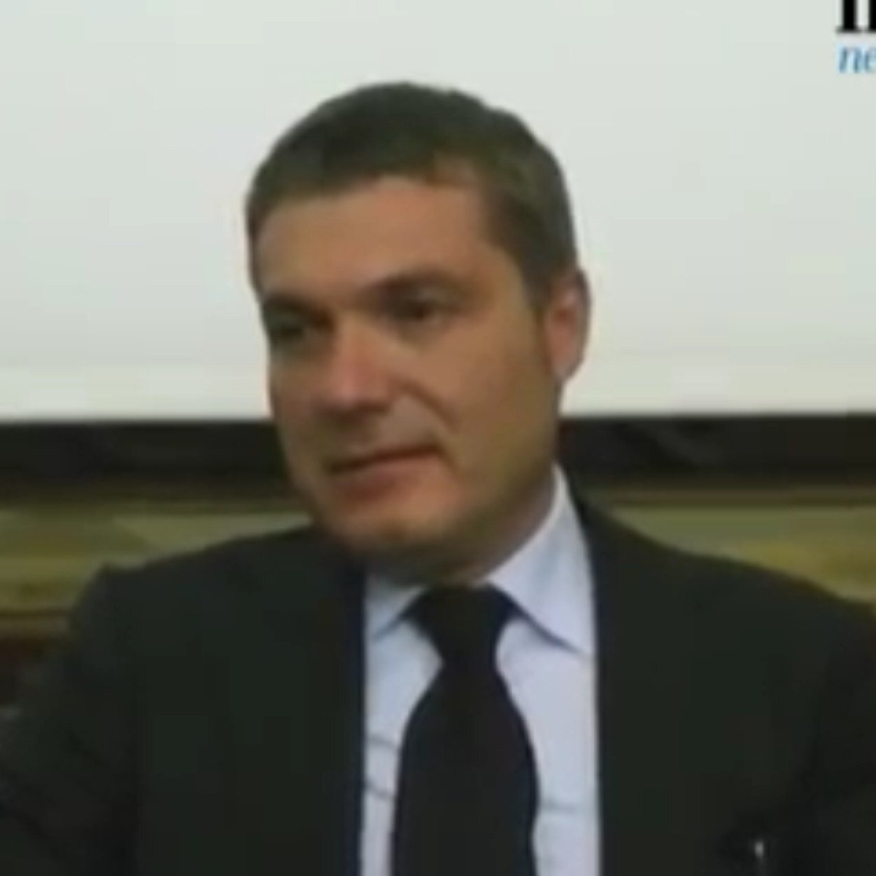 Avvocato penalista: capogruppo consiliare PDL comune di Giugliano in Campania; appassionato di cucina, arte, musica, botanica e...politica!