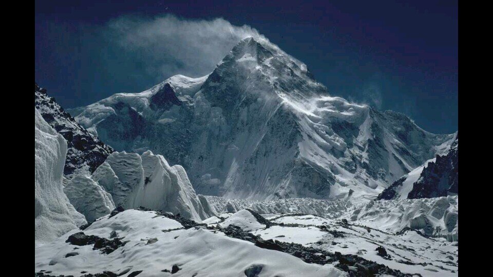 owtside32's profile picture. Specializing in making stacks on stacks on stacks.