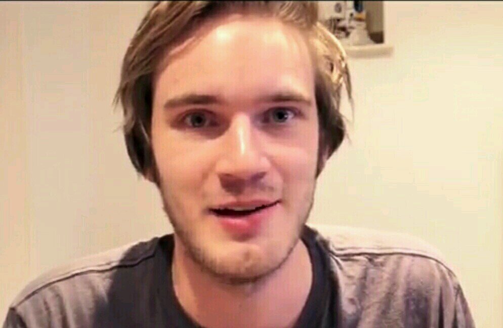 free follow from @_Pewdiepie_Bro_ and thank you for following my other account ^-^