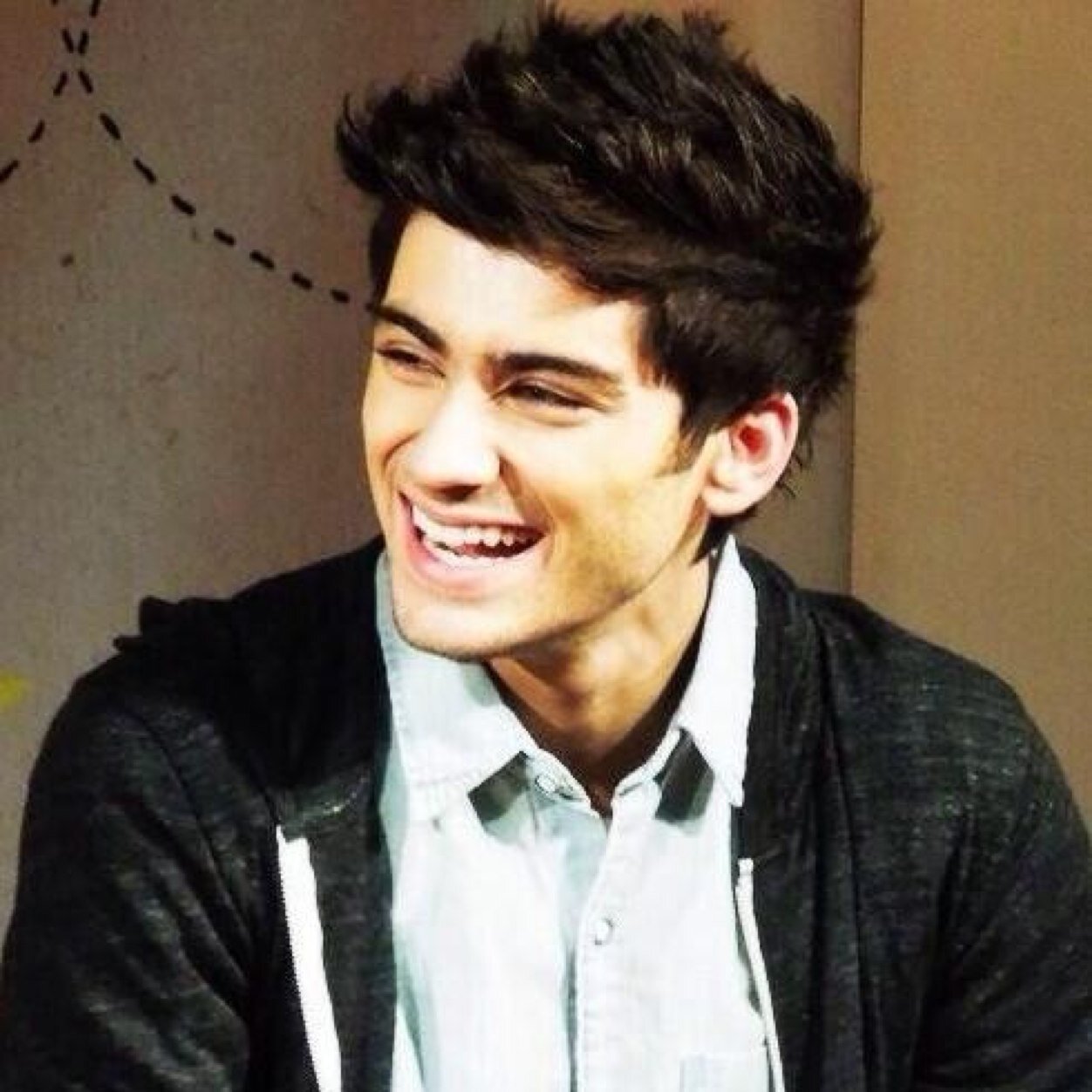 amazaynok's profile picture. This is an inactive acc dont follow back, follow @whoranfrappe :)))))))