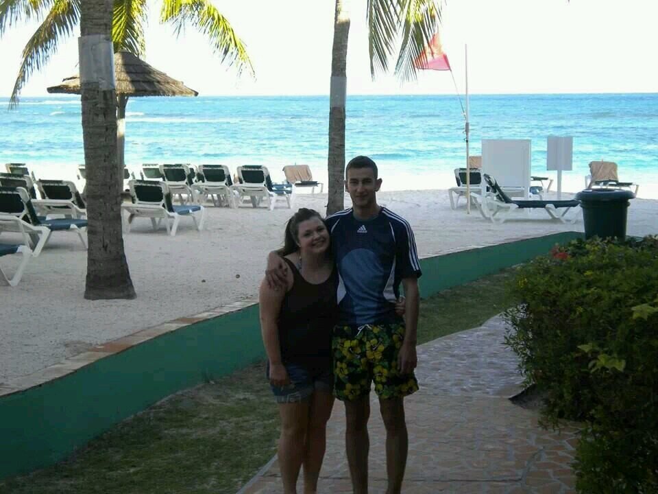 eleanorlee's profile picture. 