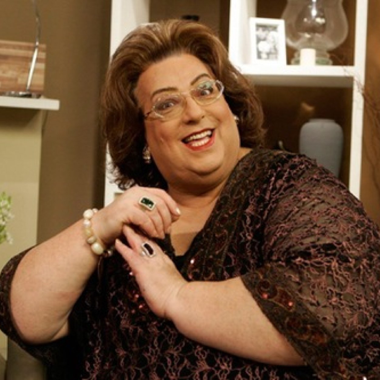 ESTE E O OFICIAL DA APRESENTADORA MAMMA BRUSCHETTA, SBT, TEATRO E CINEMA