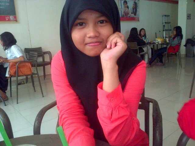 nuri_screenname's profile picture. malaikat tanpa sayap {mamah papah} 3