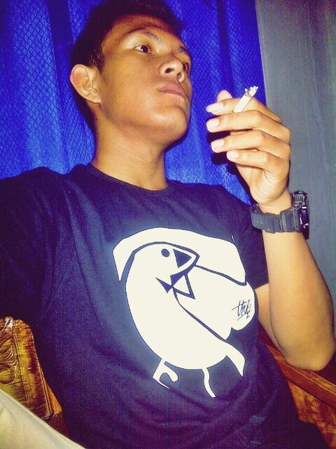 Liat ke dpan jgn prnh menoleh kblkang lg