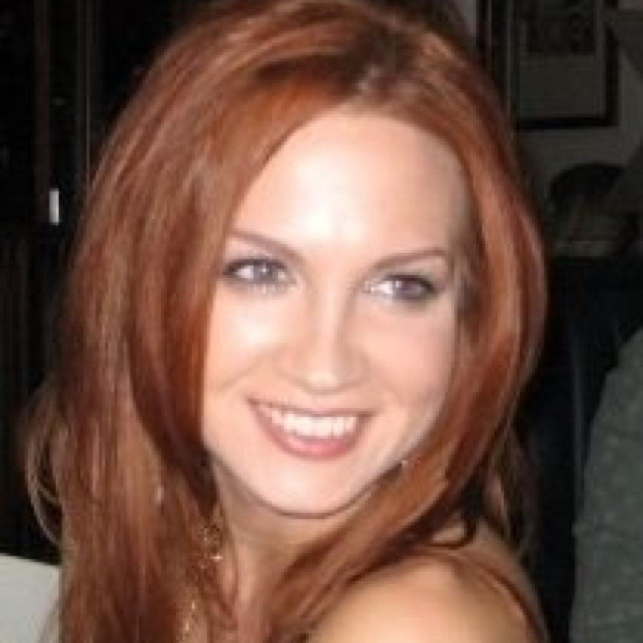 valerlieshares's profile picture. Valerie Vaughan