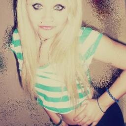 Yooo vivooo en la , miaa y a lass Gilas ni cabidaa ♪