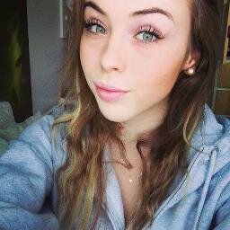 chrissyamberly's profile picture. aspired designer