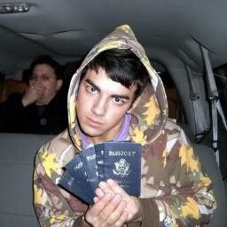 joe_inutil's profile picture. deme dlç