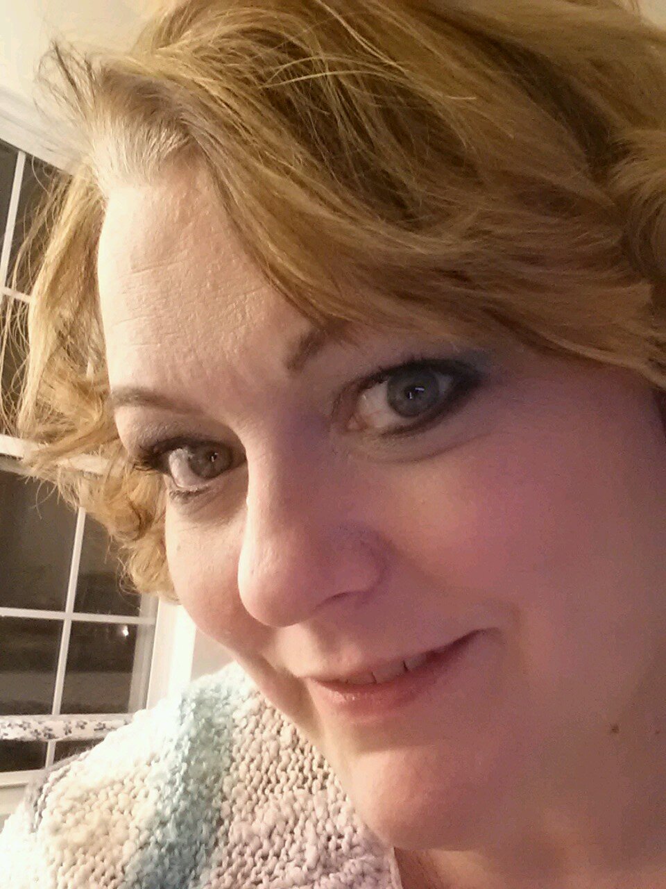 married sarcastic 44 year old Progressive Christian who likes pina coladas and getting caught in the rain.