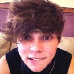 irwinfanatic's profile picture. follow @toxicatedhemmo