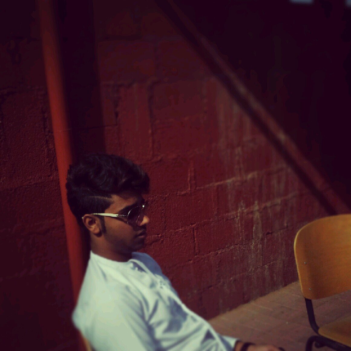 El follow maykhrb☺;♥،Follow me Mention For Follow back ! :)